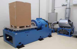 日通NECロジスティクス株式会社　振動試験機（30kN）